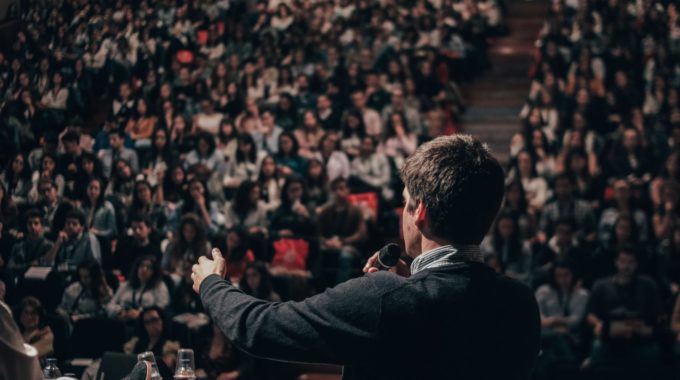 Five Things Every Event Moderator Should Have On Their Checklist