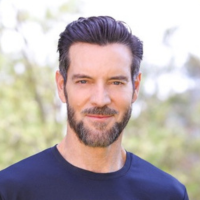 Tony-Horton-Headsho